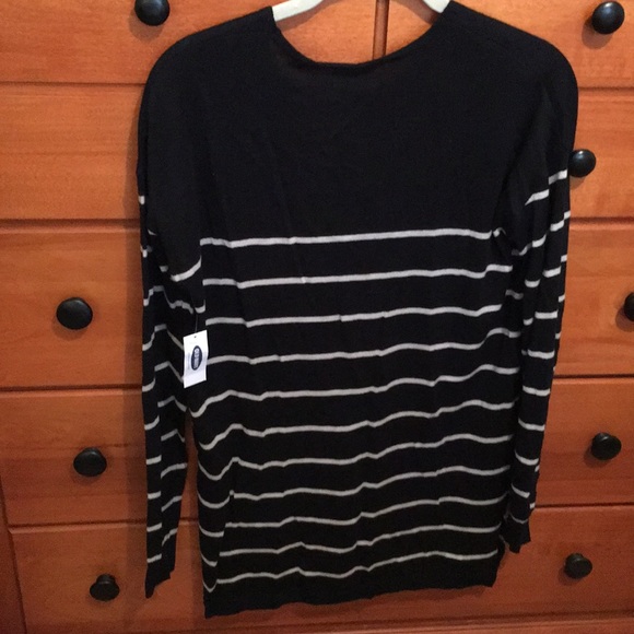 Old navy long sweater - Picture 2 of 2